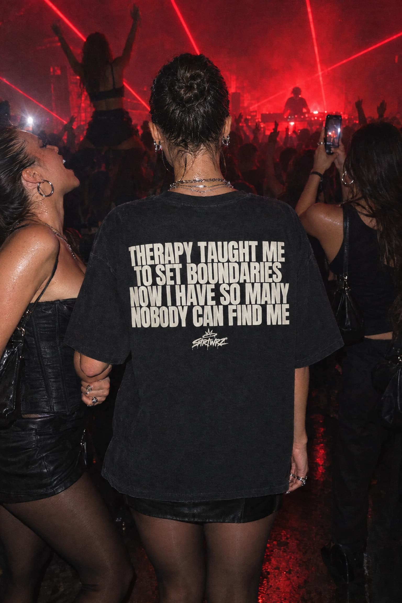 Nobody Can Find Me in Black, back print